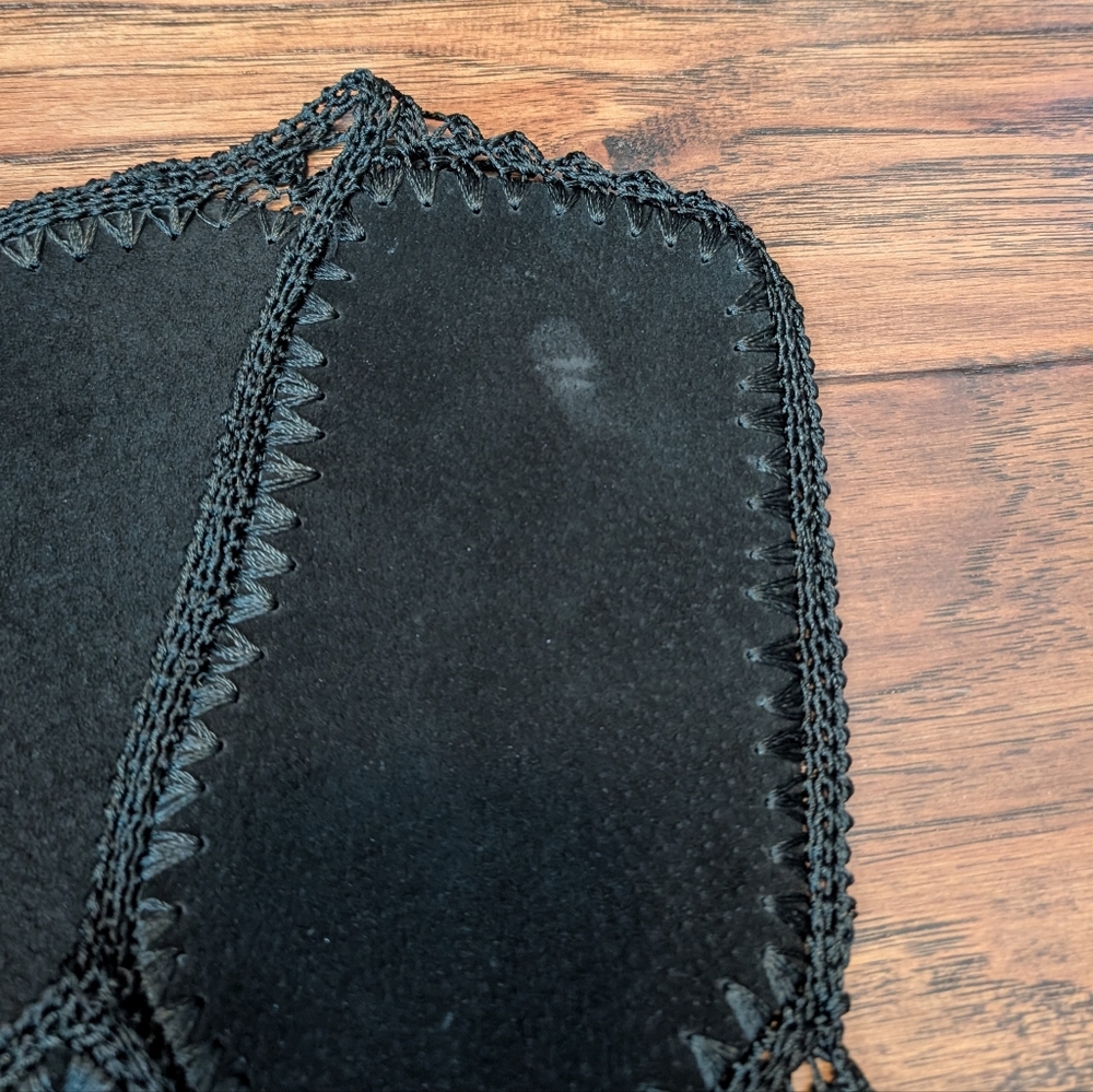 Ying Ying Of Nevada Black Leather Suede Crochet Whimsigoth Vest Size Large - Picture 9 of 10
